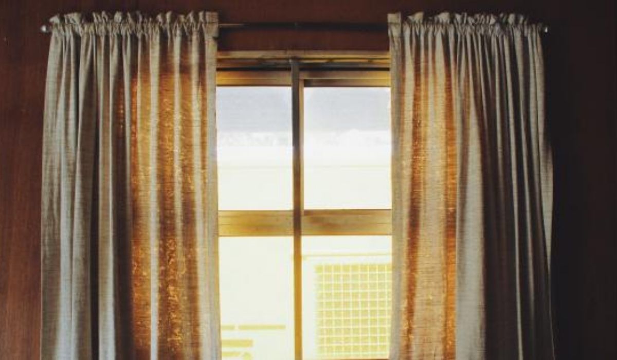 Styling curtains at home
